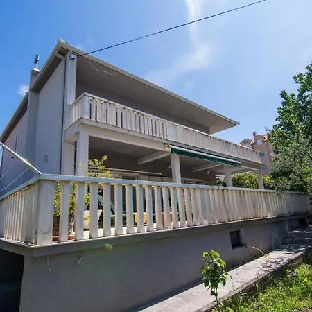 Apartman In Okrug Gornji With Terrace, Air Conditioning, Wifi, Washing Machine 5157-1 *