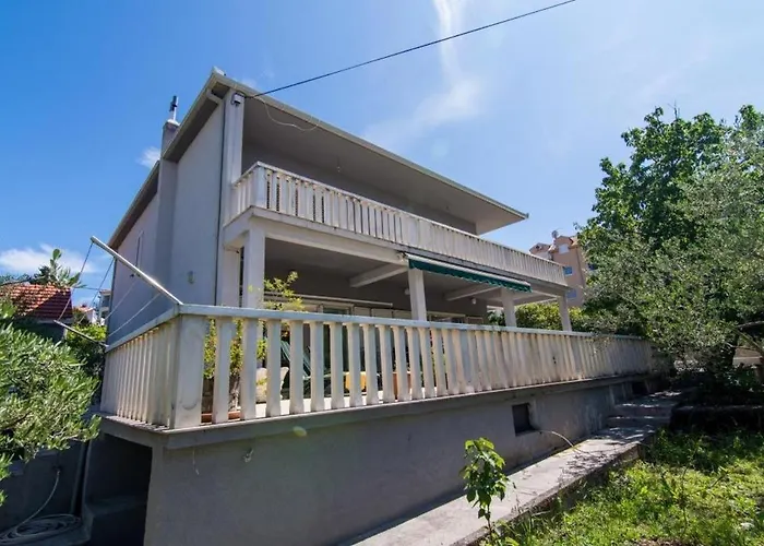 Appartement In Okrug Gornji With Terrace, Air Conditioning, Wifi, Washing Machine 5157-1 *