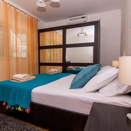 Apartment In Okrug Gornji With Terrace, Air Conditioning, Wifi, Washing Machine 5157-1 *